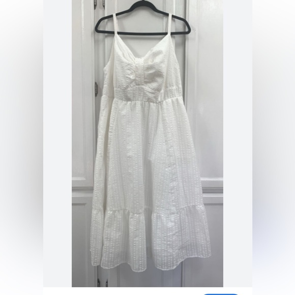 NWT TORRID midi seeRucker, cut out detail halter dress cloud dancer plus size 4X - Picture 1 of 8